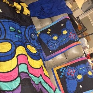 Colorful Gaming-Themed Kids Blanket Set